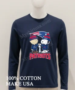Patriots Charlie Brown Snoopy Fist Bump Super Bowl Trophy funny america t-shirts