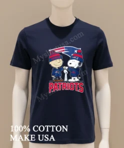 Patriots Charlie Brown Snoopy Fist Bump Super Bowl Trophy funny america t-shirts